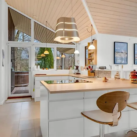 Nico - 70m To The Inlet By Interhome 度假居 *